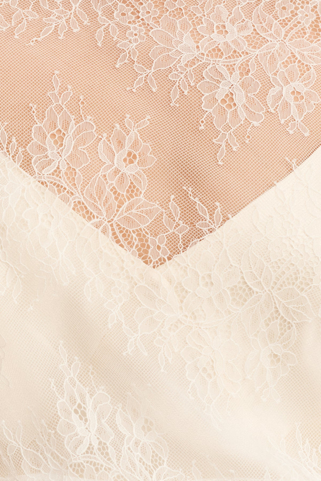 LAMBENT LACE LONG SLEEVE TIE TOP