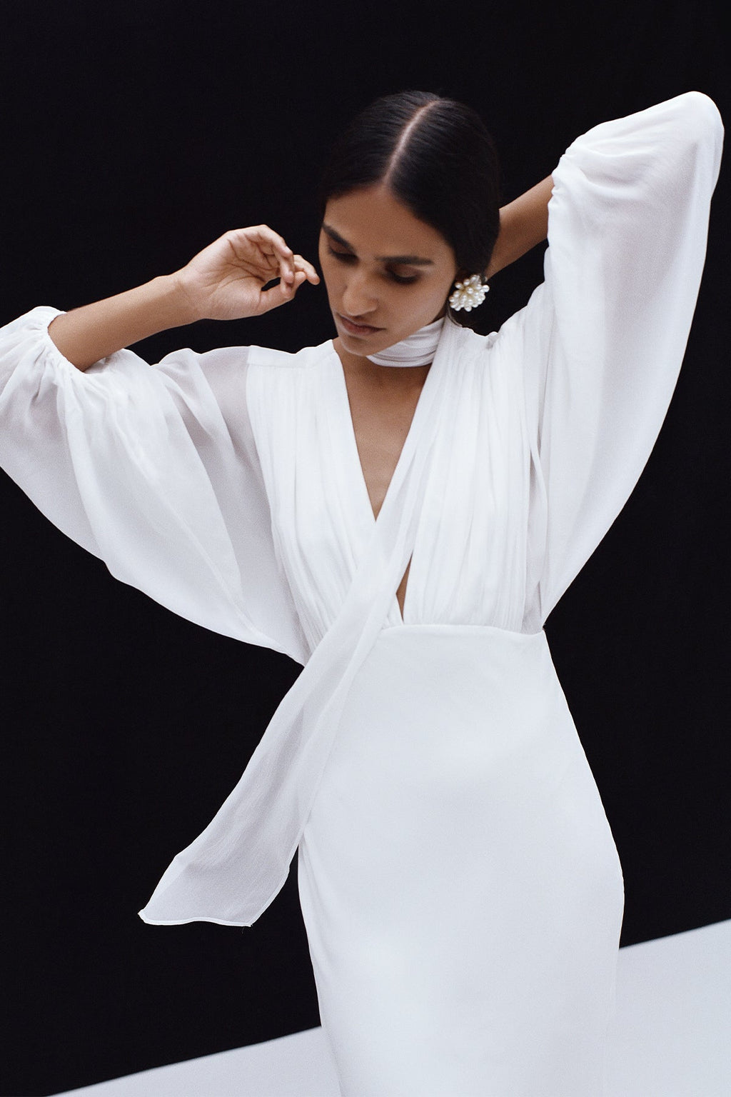 LIRA PLUNGE BALLOON SLEEVE MAXI DRESS - IVORY